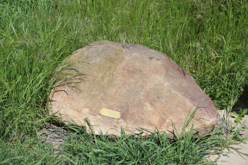 Datei:2024-05-09 Der weiße Stein.jpg
