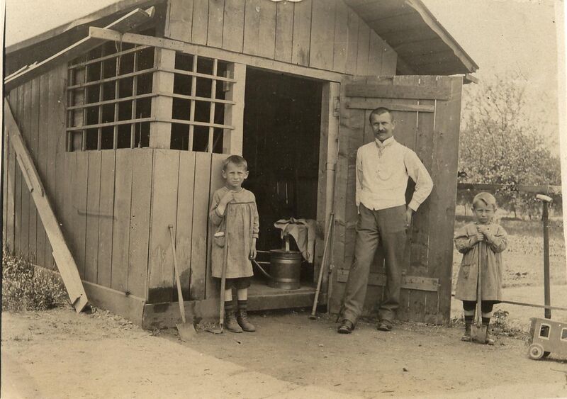 Datei:1912 - Mai links Hans rechts Heinz.jpg