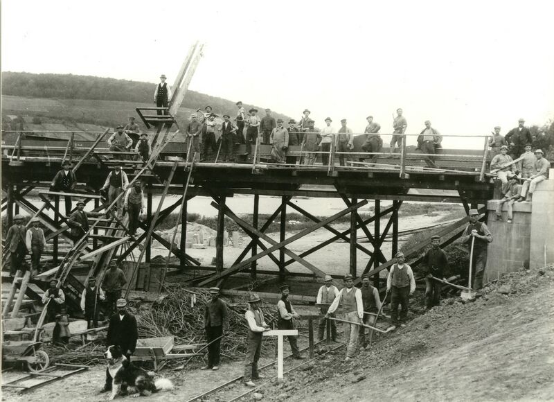 Datei:Valentin-Brücke 1898.jpg